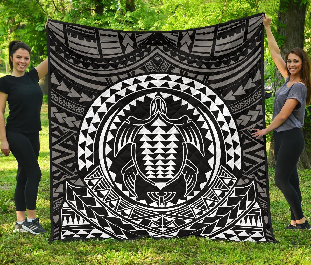 Hawaiian Kakau Honu Arc White Polynesian Premium Quilt White - Polynesian Pride