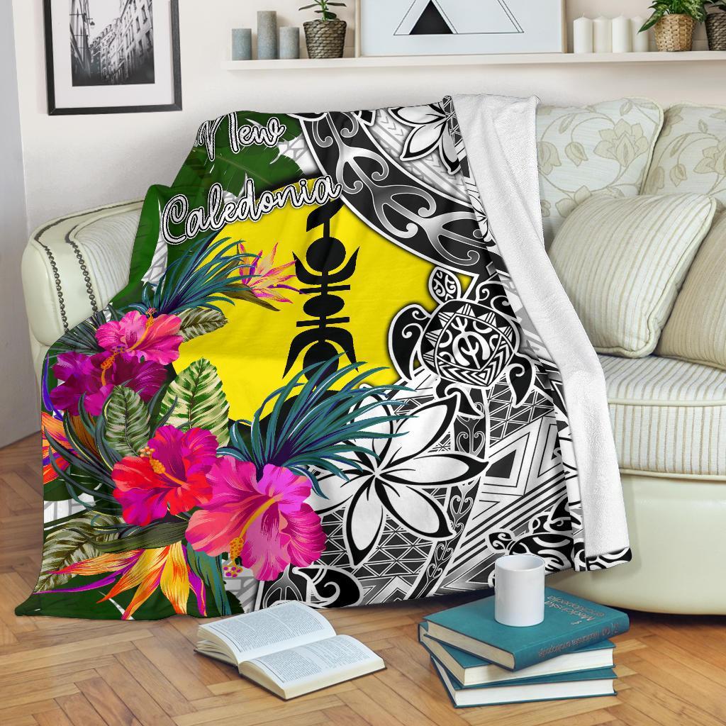 New Caledonia Premium Blanket White - Turtle Plumeria Banana Leaf - Polynesian Pride