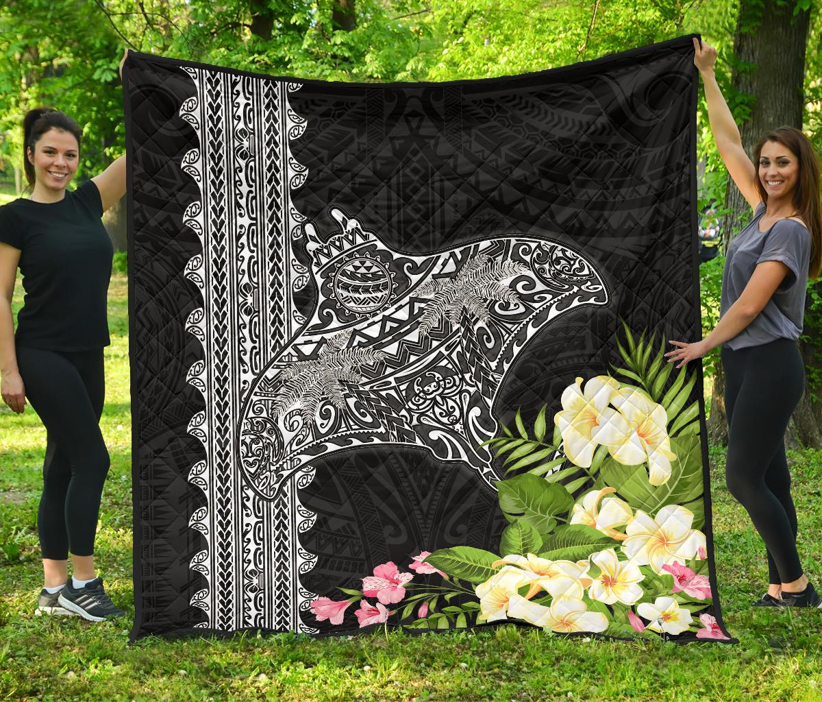 Hawaii Premium Quilt - Mantaray With Hibiscus Flowers - Polynesian Pride