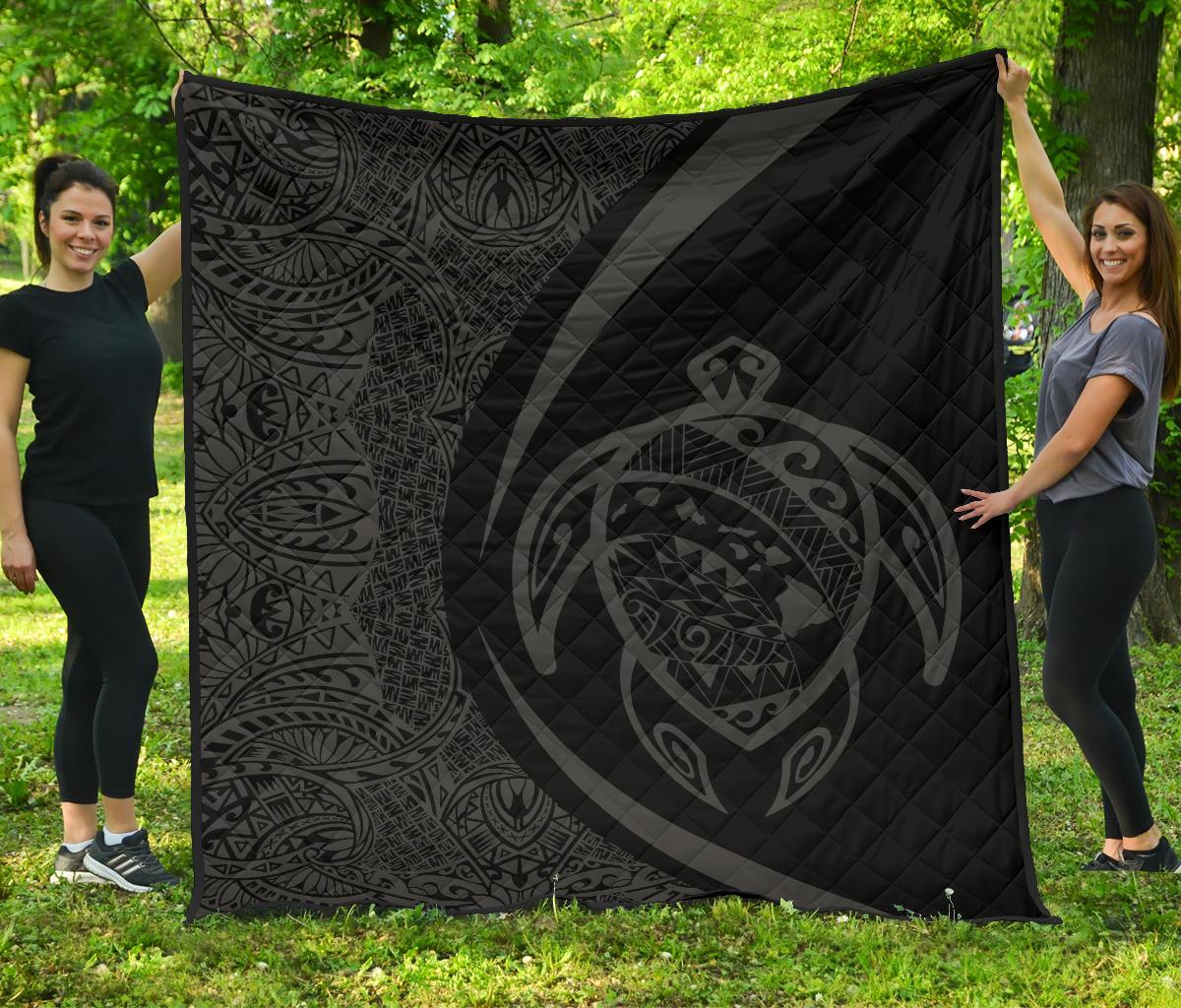 Hawaii Turtle Map Polynesian Premium Quilt - Gray - Circle Style Gray - Polynesian Pride