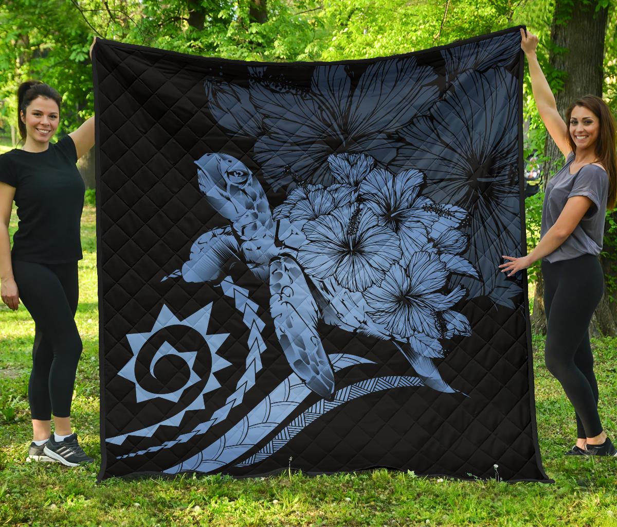 Hawaii Turtle Hibiscus Polynesian Vintage Premium Quilt - Pastel Blue Pastel Blue - Polynesian Pride