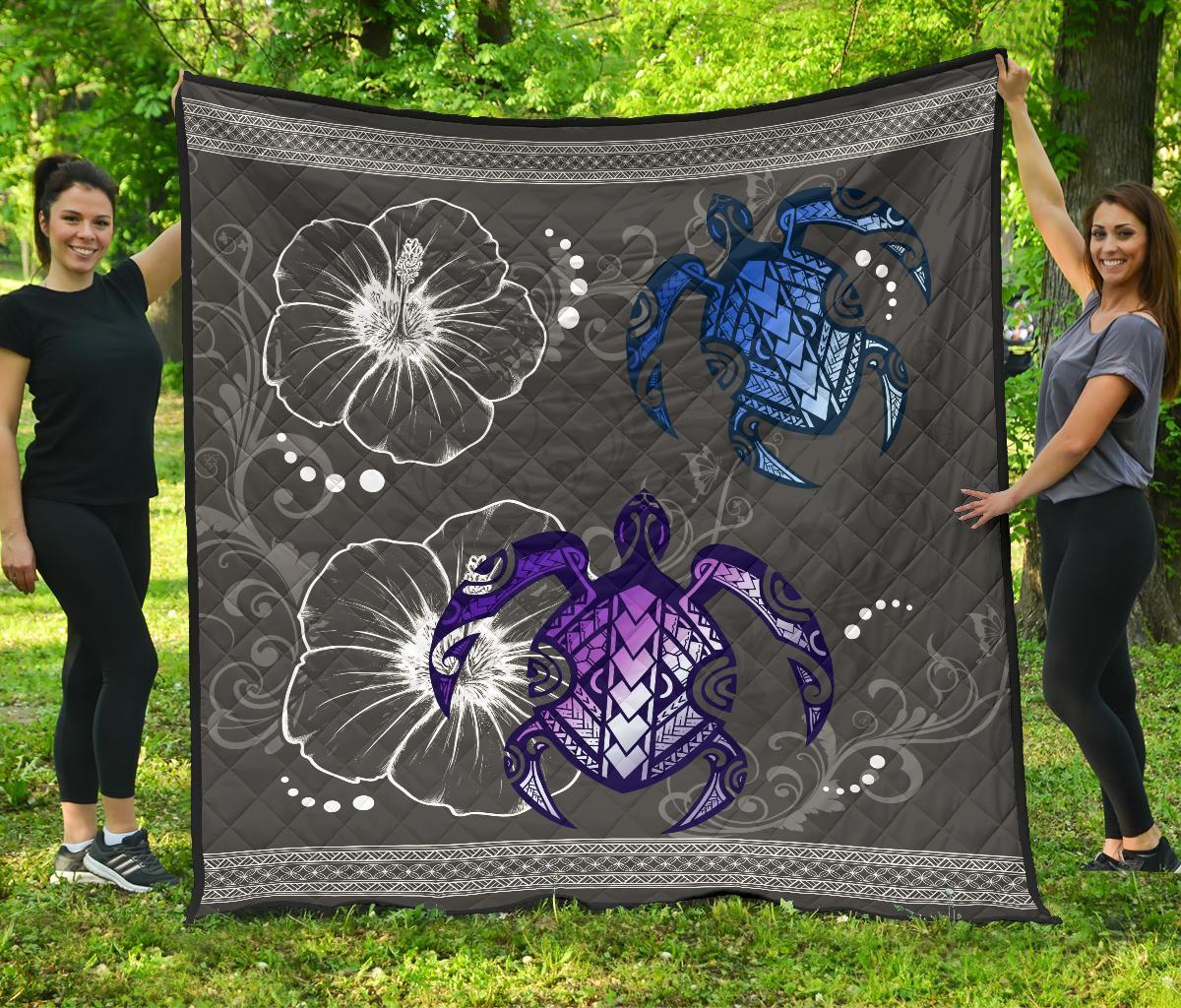 Hawaii Turtle Hibiscus Polynesian Premium Quilt - Miki Style Gray - Polynesian Pride