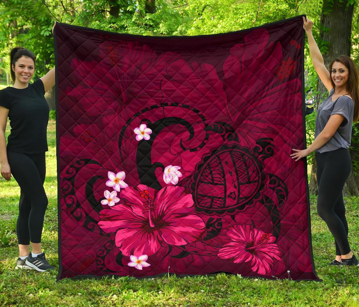 Hawaii Turtle Poly Tribal Pink Premium Quilt Pink - Polynesian Pride