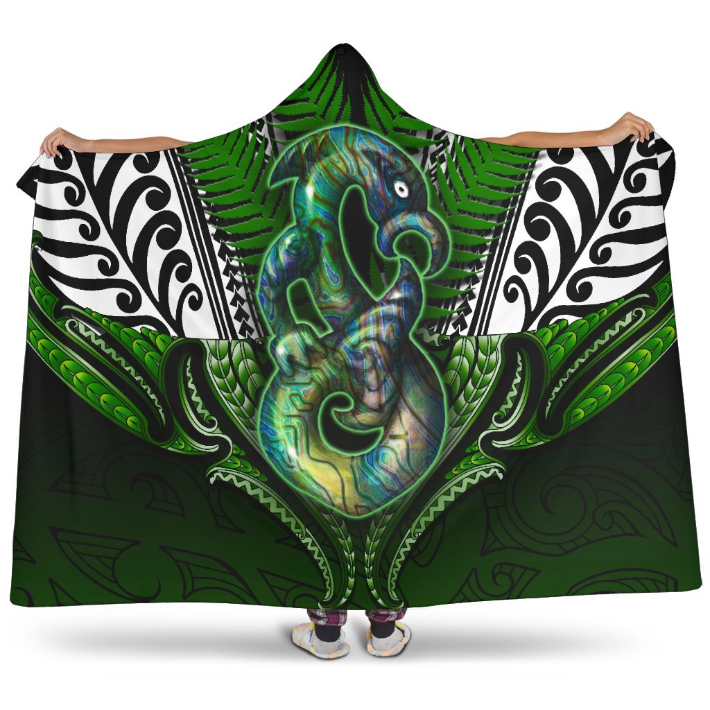 Manaia Mythology Hooded Blanket Silver Fern Maori Tattoo Hooded Blanket Green - Polynesian Pride