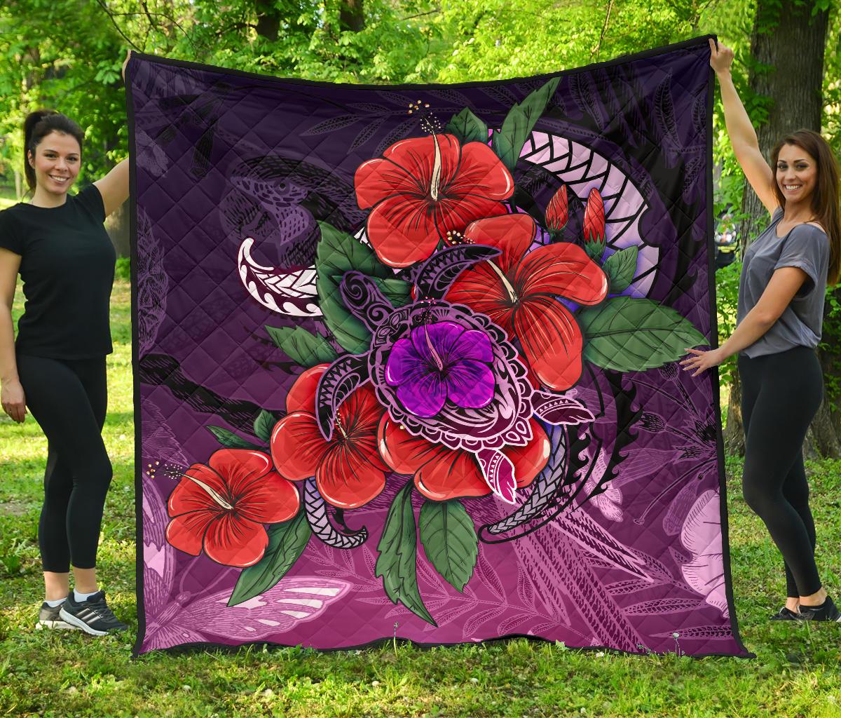 Polynesian Premium Quilt - Purple Hibiscus Turtle Flowing - Polynesian Pride