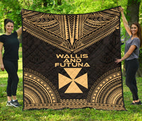 Wallis And Futuna Premium Quilt - Wallis And Futuna Coat Of Arms Polynesian Chief Gold Version Gold - Polynesian Pride