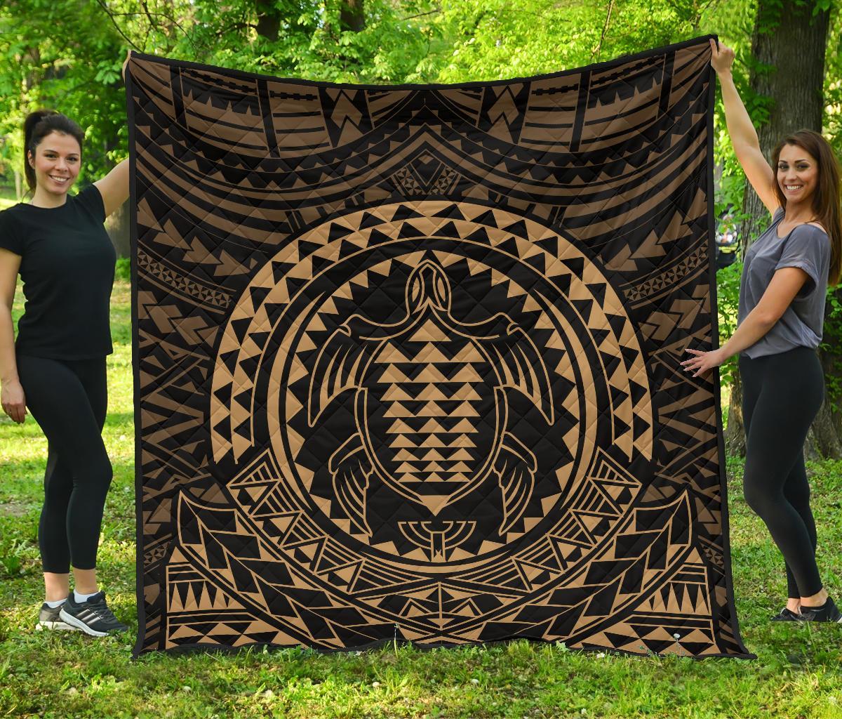 Hawaiian Kakau Honu Arc Gold Polynesian Premium Quilt Gold - Polynesian Pride