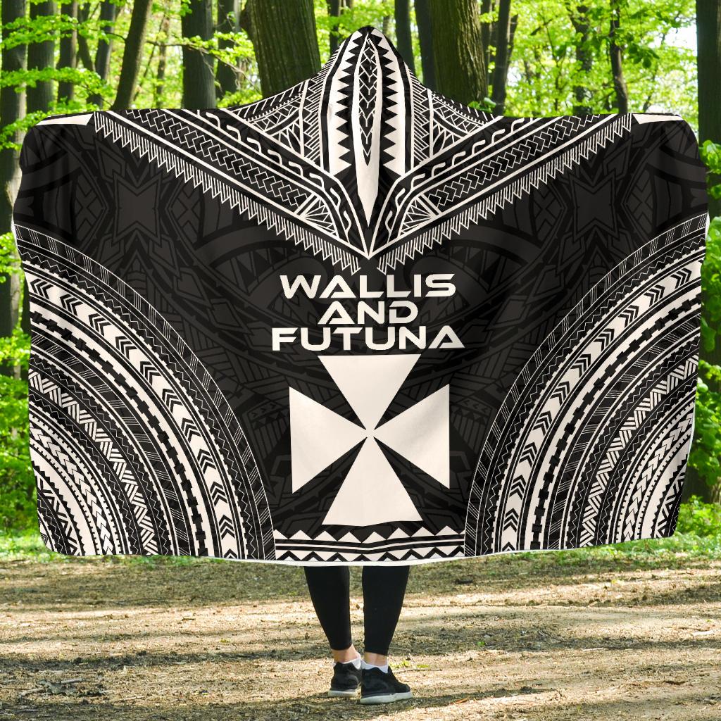 Wallis And Futuna Polynesian Chief Hooded Blanket - Black Version Hooded Blanket Black - Polynesian Pride