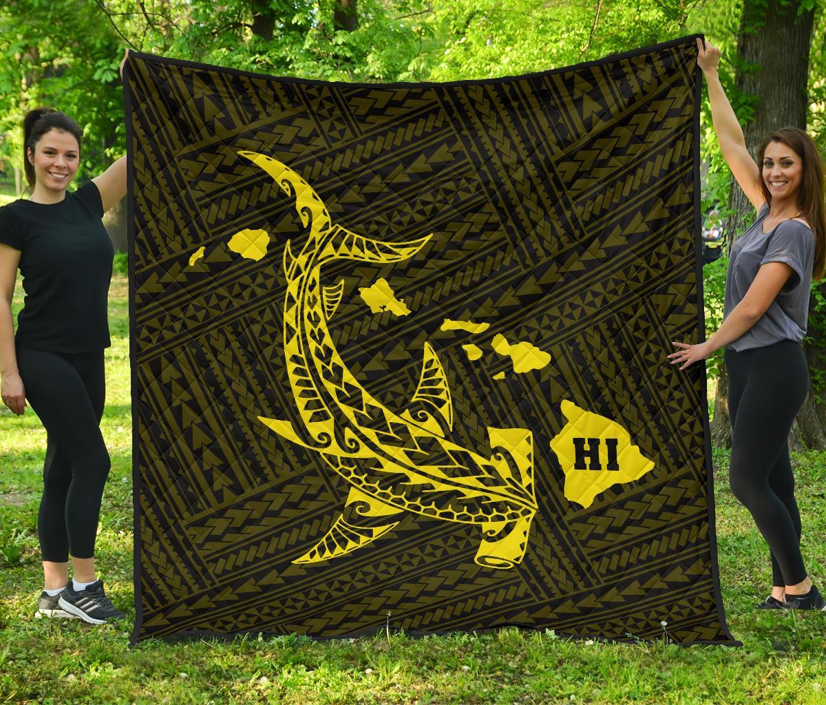 Hawaii Shark Yellow Polynesian Premium Quilt Yellow - Polynesian Pride