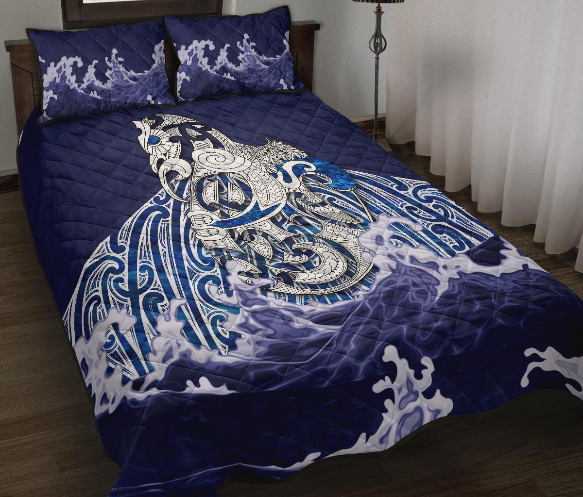 Maori Manaia The Blue Sea Quilt Bed Set, Navy Navy - Polynesian Pride