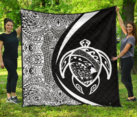 Hawaii Turtle Map Polynesian Premium Quilt - White - Circle Style White - Polynesian Pride