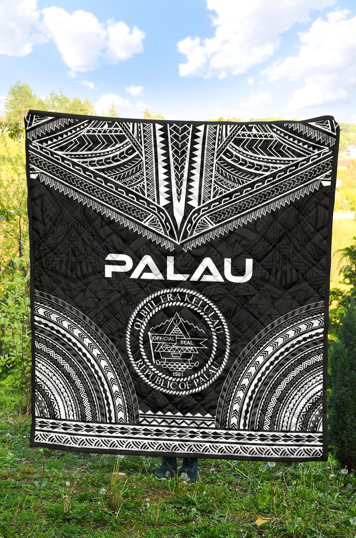 Palau Premium Quilt - Palau Seal Polynesian Chief Black Version - Polynesian Pride