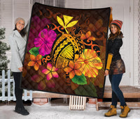 Hawaii Turtle Tribal Map Hibiscus Plumeria Premium Quilt - Polynesian Pride