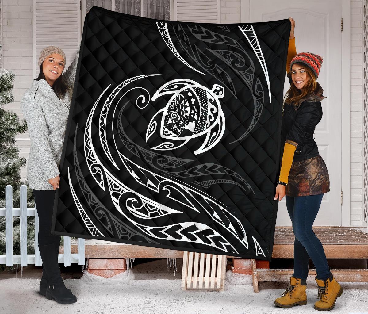 Hawaii Turtle Premium Quilt - White - Frida Style - Polynesian Pride