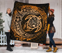Hawaiian Turtle Polynesian Gold Premium Quilt - Polynesian Pride