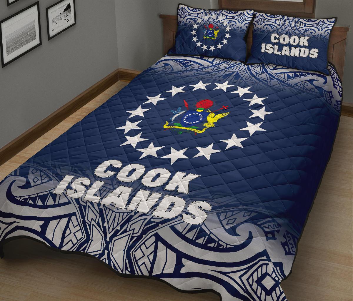 Cook Islands Quilt Bed Set - Cook Islands Flag Coat Of Arms Polynesian Tattoo Blue Fog Style - Polynesian Pride