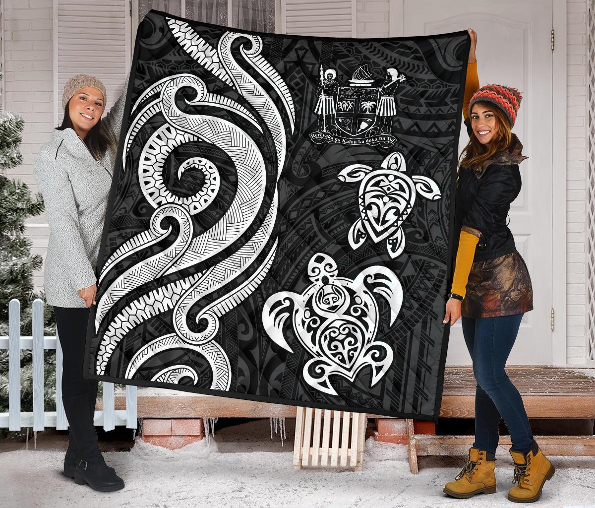 Fiji Polynesian Premium Quilt - White Tentacle Turtle Crest - Polynesian Pride