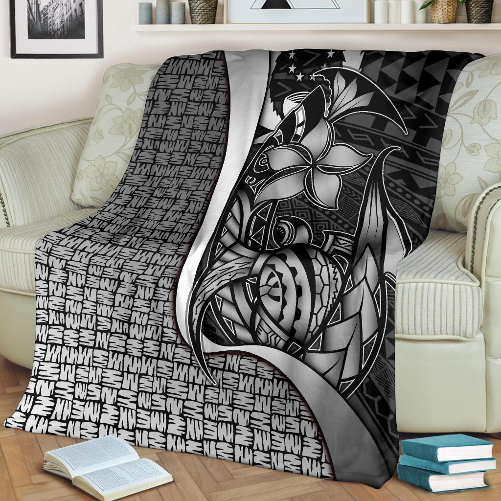 Pohnpei Micronesia Premium Blanket White - Turtle With Hook - Polynesian Pride