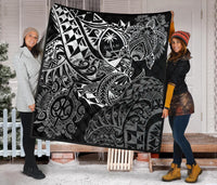 Guam Polynesian Premium Quilt - White Turtle Flowing - Polynesian Pride