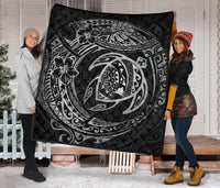 Hawaiian Turtle Polynesian White Premium Quilt - Polynesian Pride