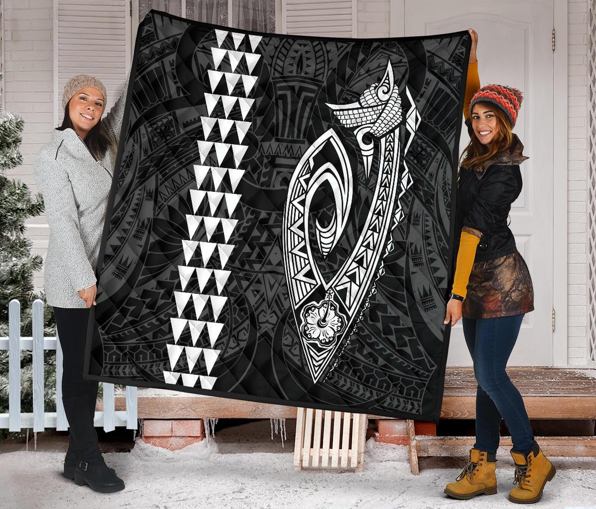 Hawaii Kakau Makau Fish Hook Polynesian Premium Quilt - White - Polynesian Pride