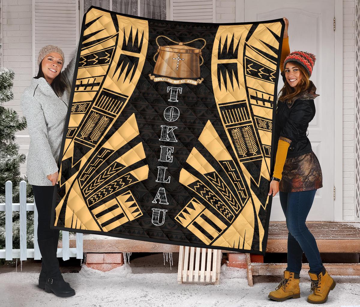 Tokelau Premium Quilt - Tokelau Coat Of Arms Polynesian Gold Tattoo - Polynesian Pride