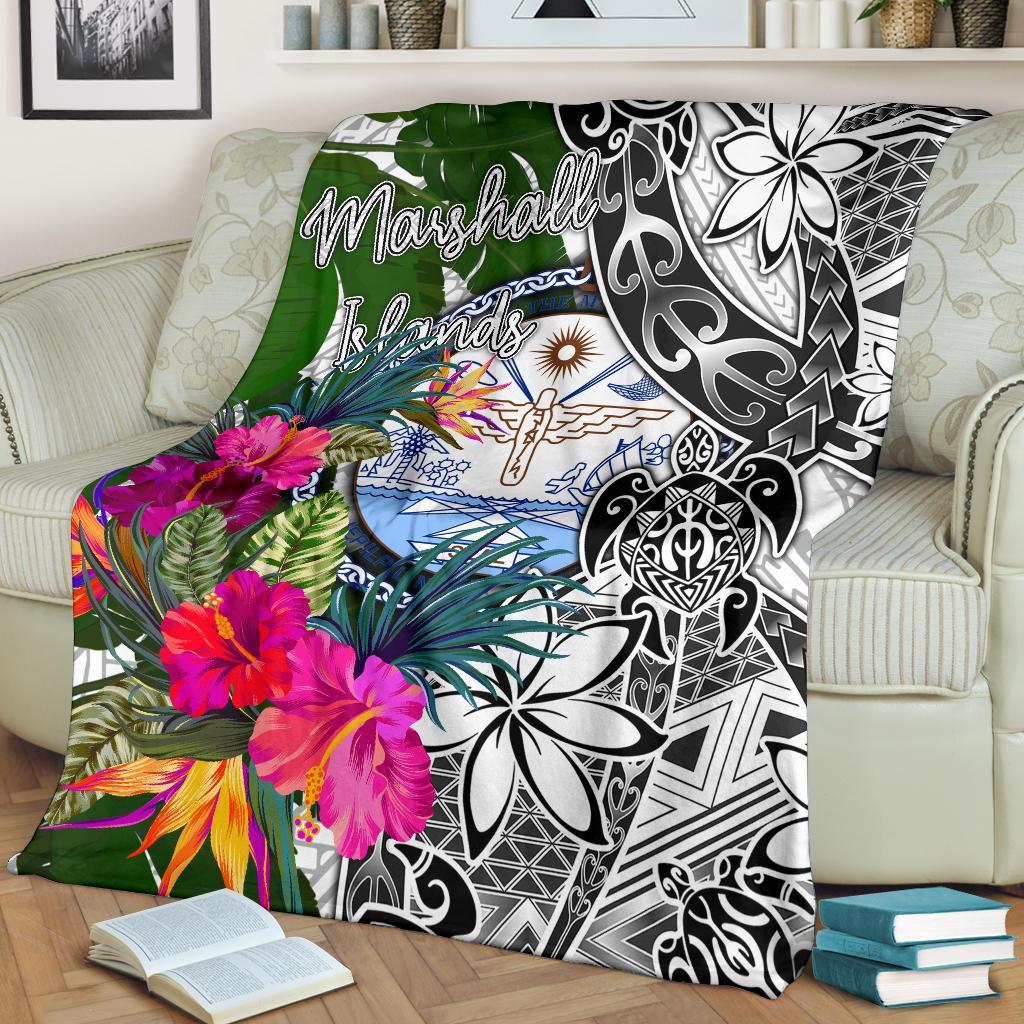 Marshall Islands Premium Blanket White - Turtle Plumeria Banana Leaf Crest - Polynesian Pride