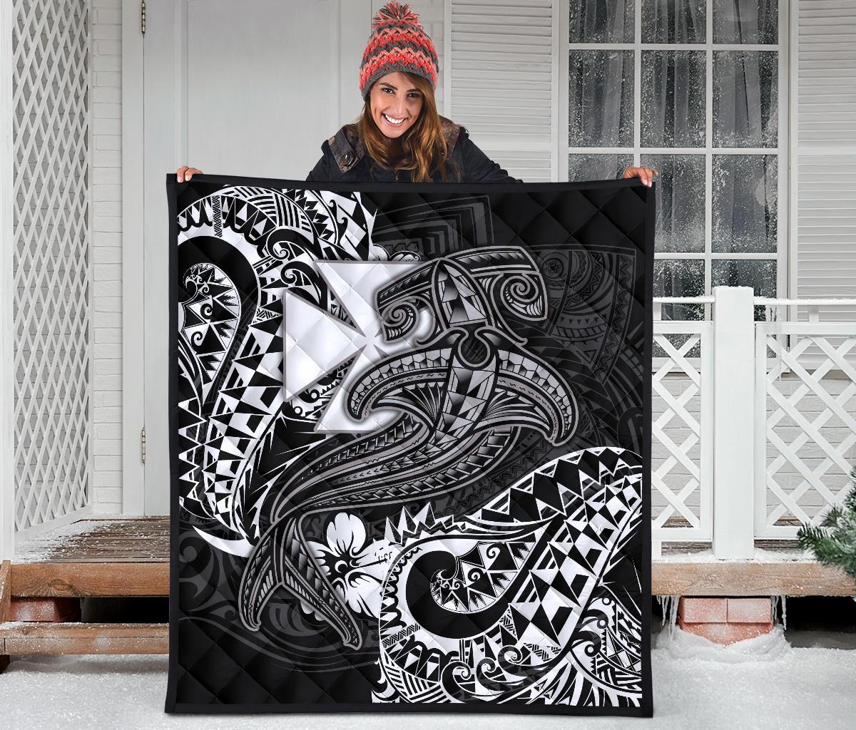 Polynesian Wallis and Futuna Premium Quilt - White Shark Polynesian Tattoo - Polynesian Pride