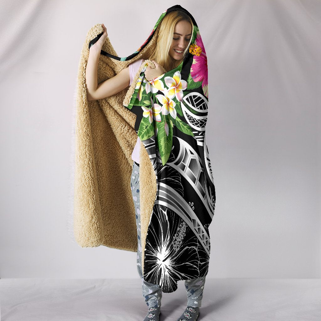 Polynesian Hawaii Hooded Blanket - Summer Plumeria (Black) - Polynesian Pride