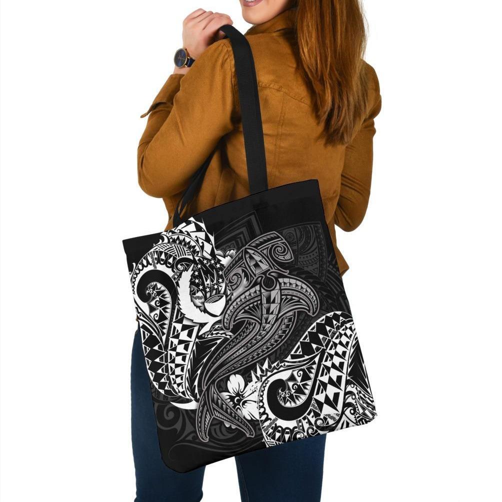 Pohnpei Tote Bags - White Shark Polynesian Tattoo Tote Bag One Size White - Polynesian Pride