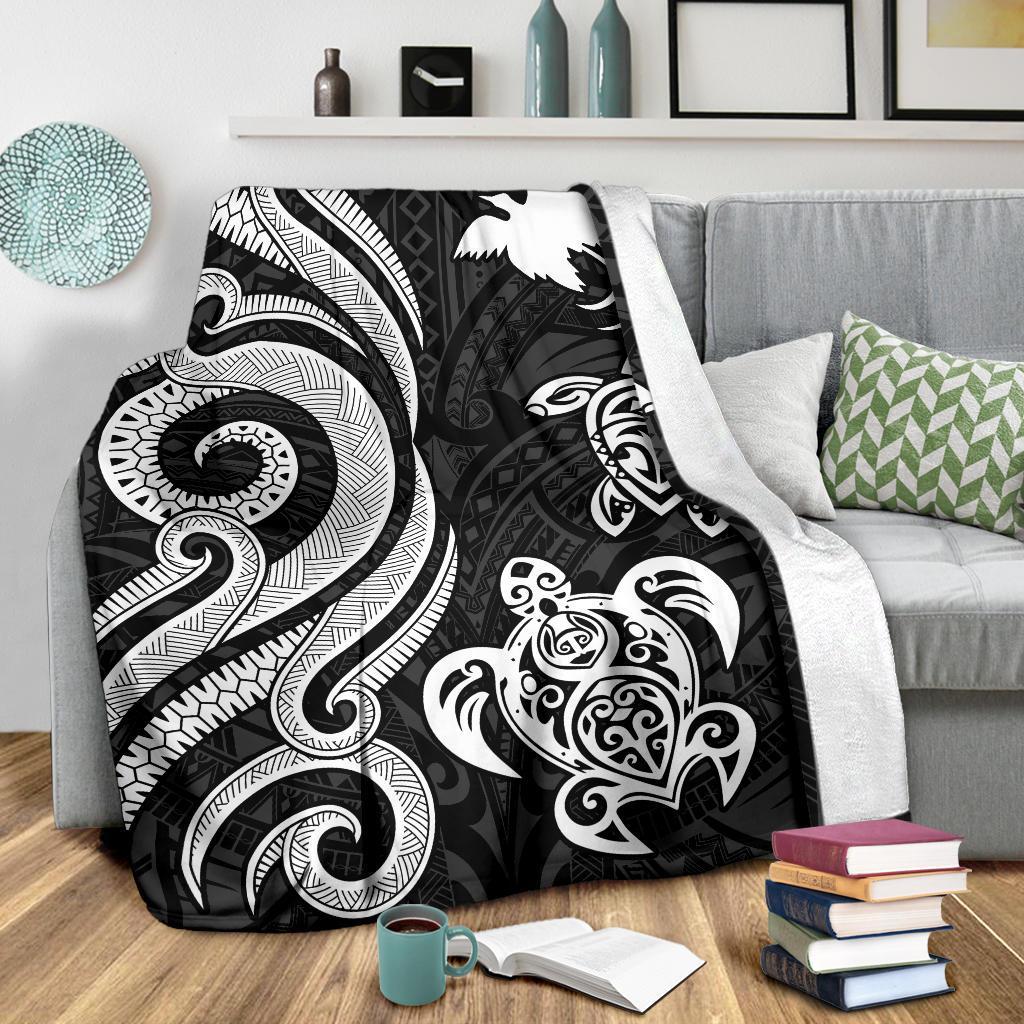 Papua New Guinea Premium Blanket - White Tentacle Turtle - Polynesian Pride