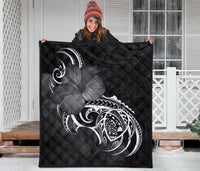 Hawaii Map Turtle Hibiscus Divise White Polynesian Premium Quilt - Polynesian Pride