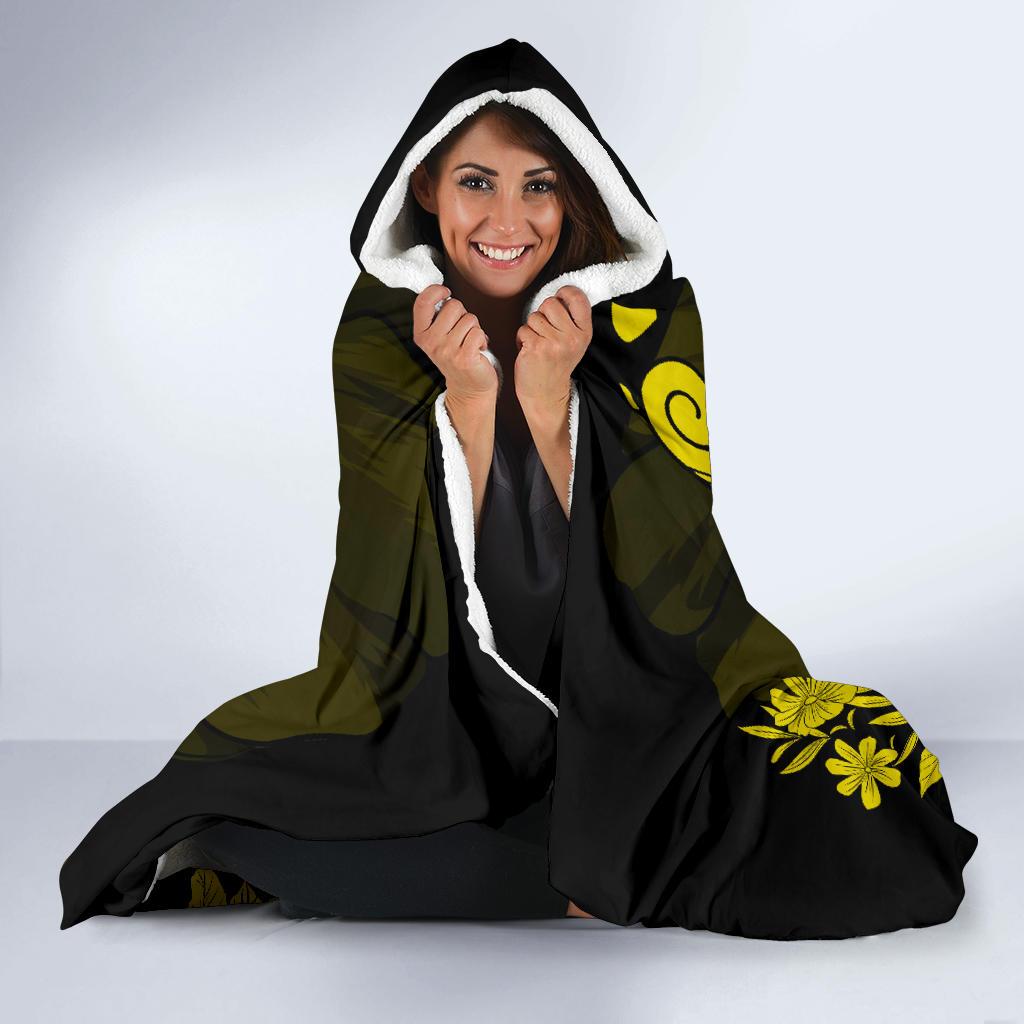 Hawaii Hibiscus Banzai Surfing Hooded Blanket Yellow - Polynesian Pride