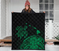 Hawaii Map Plumeria Polynesian Green Premium Quilt - Polynesian Pride