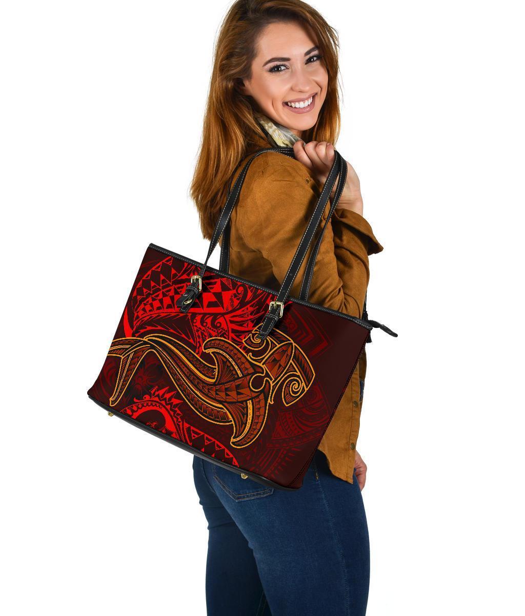 Polynesian Leather Tote Bags - Red Shark Polynesian Tattoo - Polynesian Pride