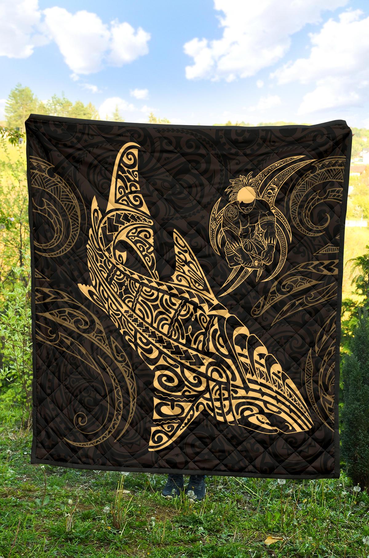 Polynesian Quilt - Polynesian Gold Shark Warrior Tattoo - Polynesian Pride
