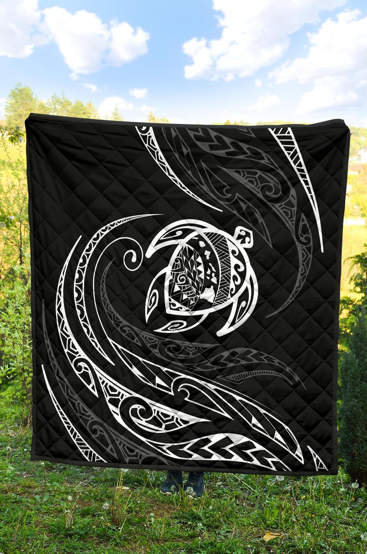 Hawaii Turtle Premium Quilt - White - Frida Style - Polynesian Pride