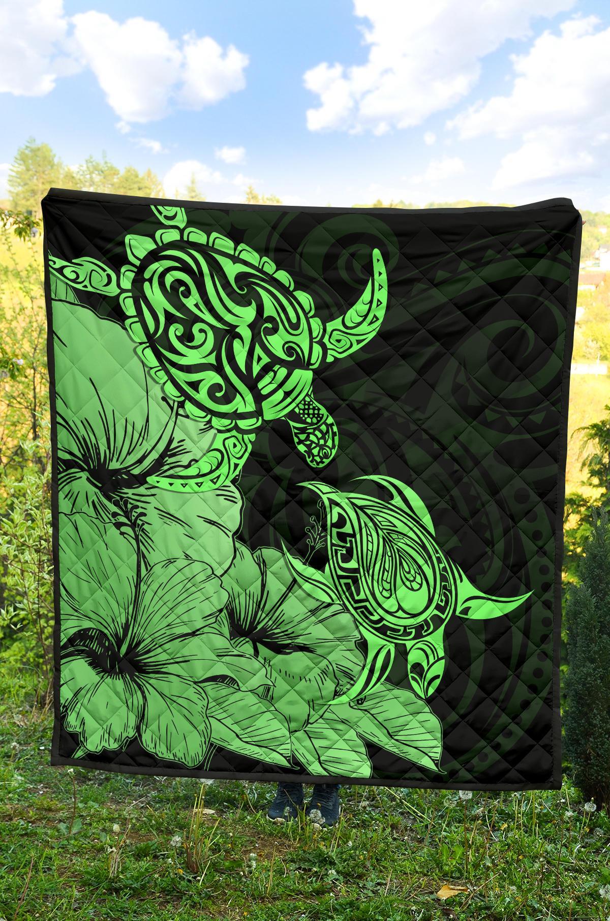 Hawaii Turtle Premium Quilt Polynesian Hibiscus Art Green AH - Polynesian Pride