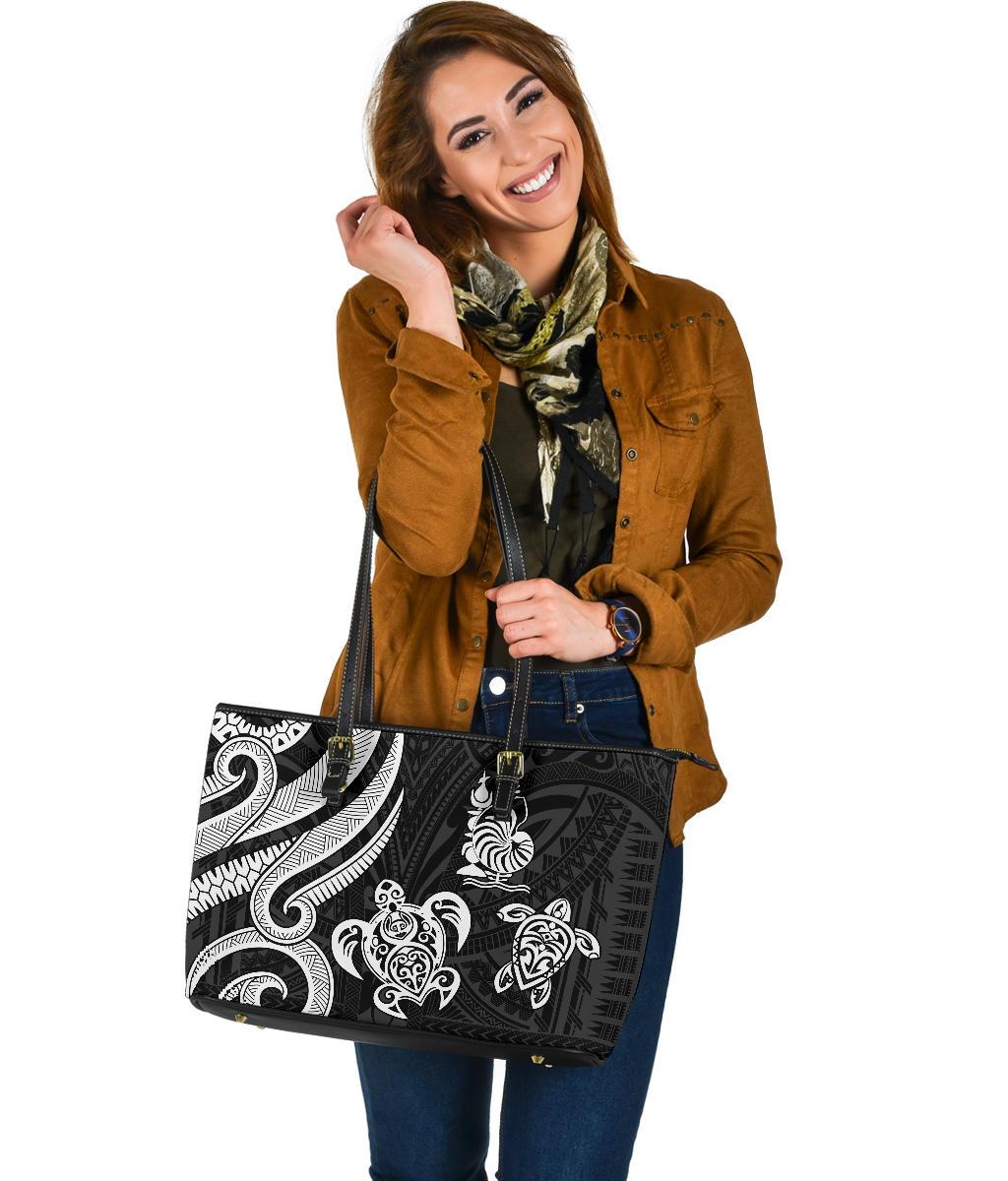 New Caledonia Large Leather Tote - White Tentacle Turtle - Polynesian Pride