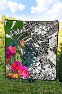 Palau Premium Quilt White - Turtle Plumeria Banana Leaf Crest - Polynesian Pride