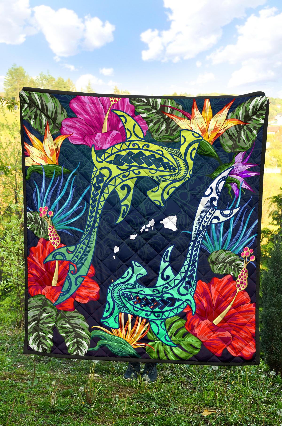 Hawaii Shark Tropical Color Premium Quilt - Polynesian Pride