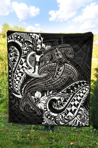 Vanuatu Polynesian Premium Quilt - White Shark Polynesian Tattoo - Polynesian Pride