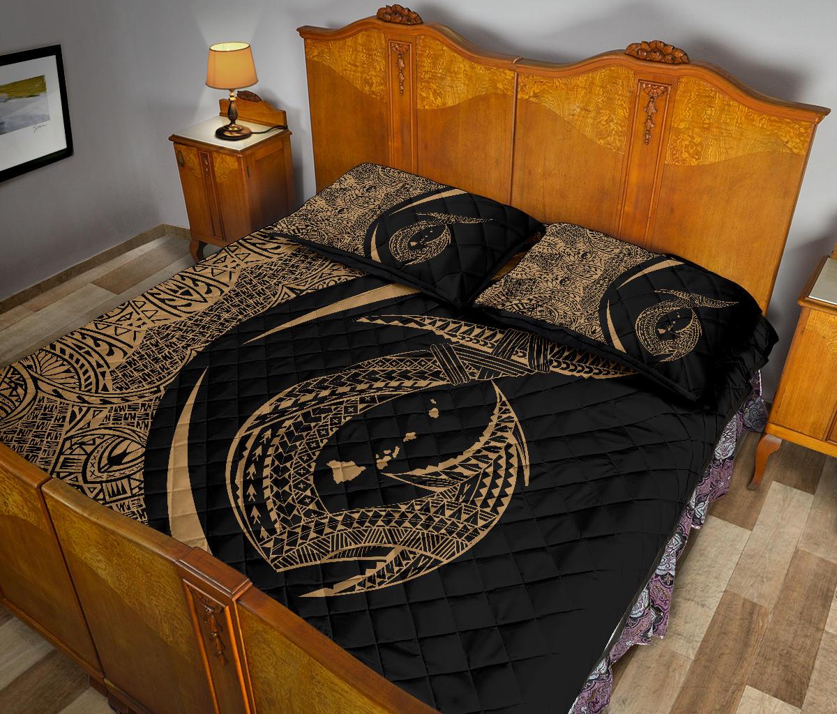Hawaii Fish Hook Polynesian Quilt Bed Set - Circle Style Gold - Polynesian Pride