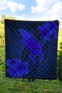 Hawaii Whale Swim Poly Blue Premium Quilt - Polynesian Pride