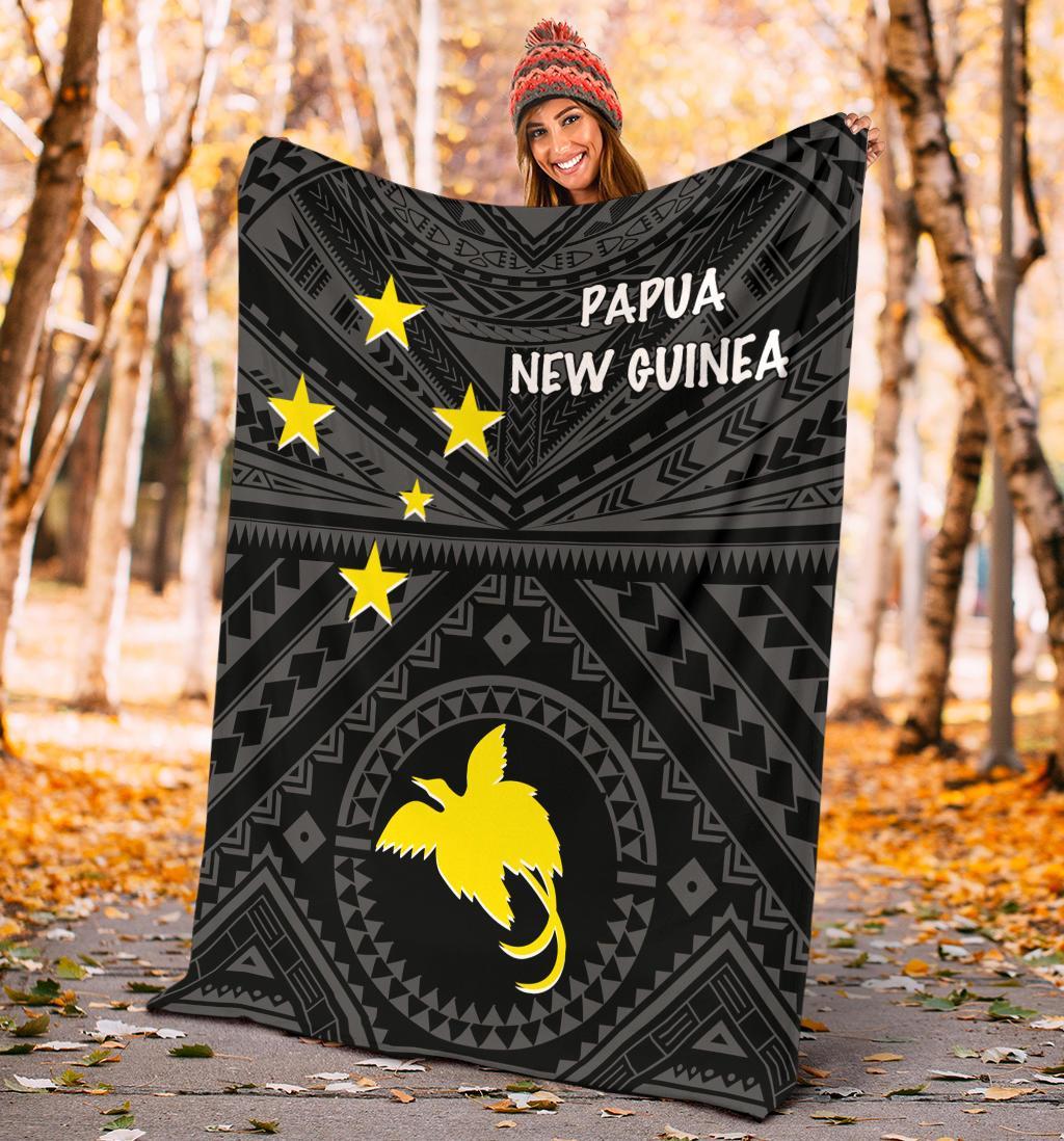 Papua New Guinea Premium Blanket - Flag With Polynesian Patterns (Black) - Polynesian Pride