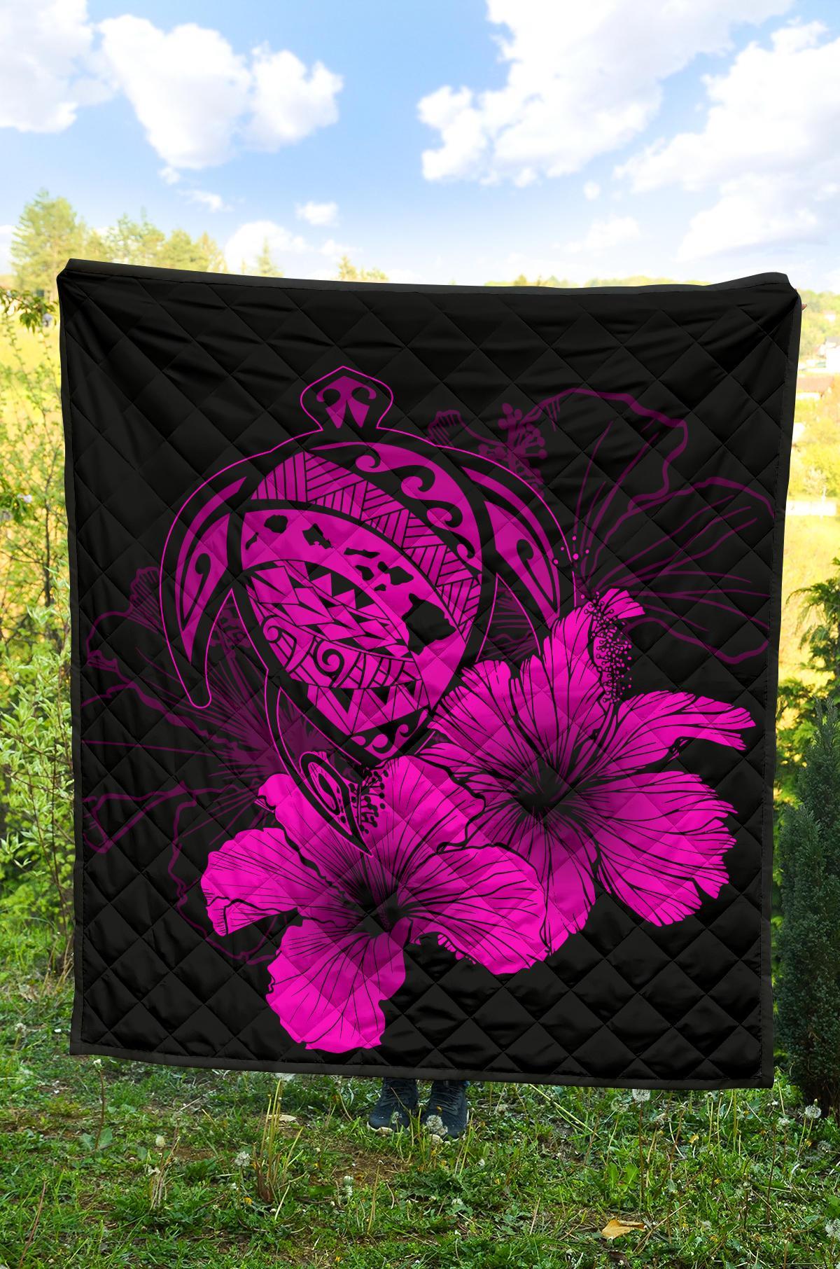 Hawaii Hibiscus Premium Quilt - Turtle Map - Pink - Polynesian Pride