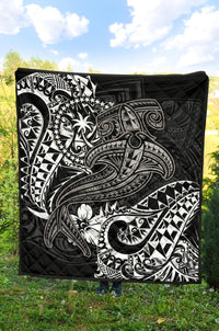 Chuuk Premium Quilt - White Shark Polynesian Tattoo - Polynesian Pride