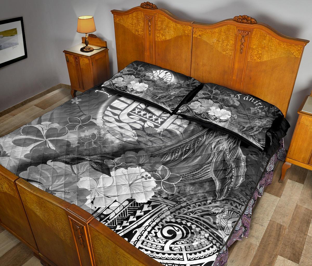 Tahiti Custom Personalised Quilt Bed Set - Humpback Whale with Tropical Flowers (White) - Polynesian Pride