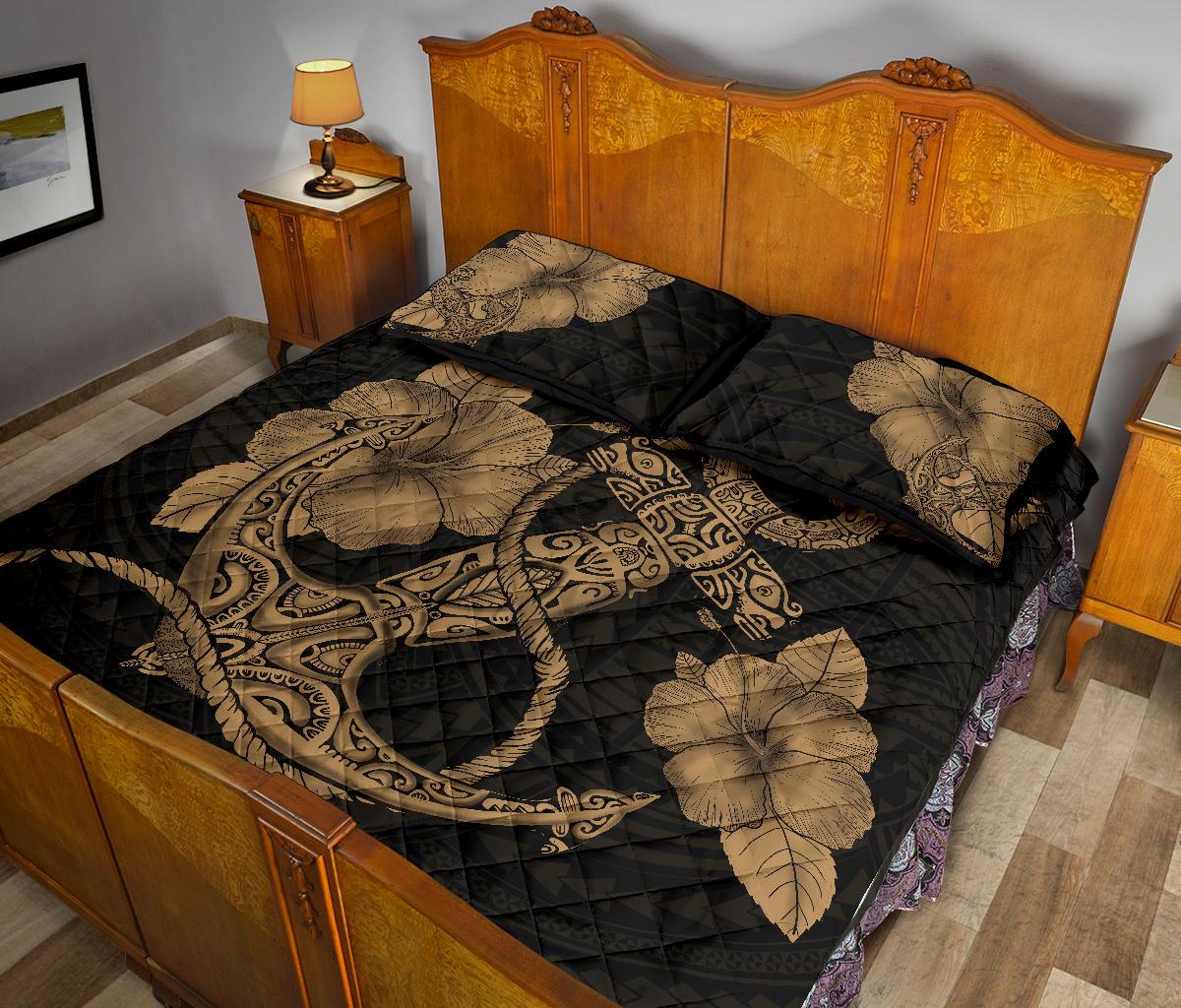 Anchor Poly Tribal Quilt Bed Set Gold - Polynesian Pride