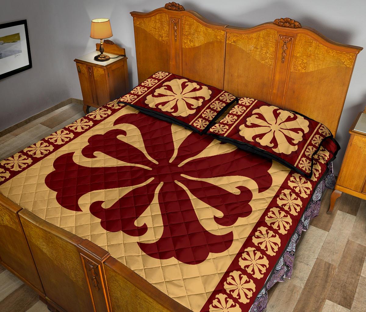 Hawaiian Quilt Pattern Lily Quilt Bed Set - Polynesian Pride